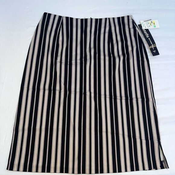 Elegant Striped Pencil Skirt - Picture 1 of 4